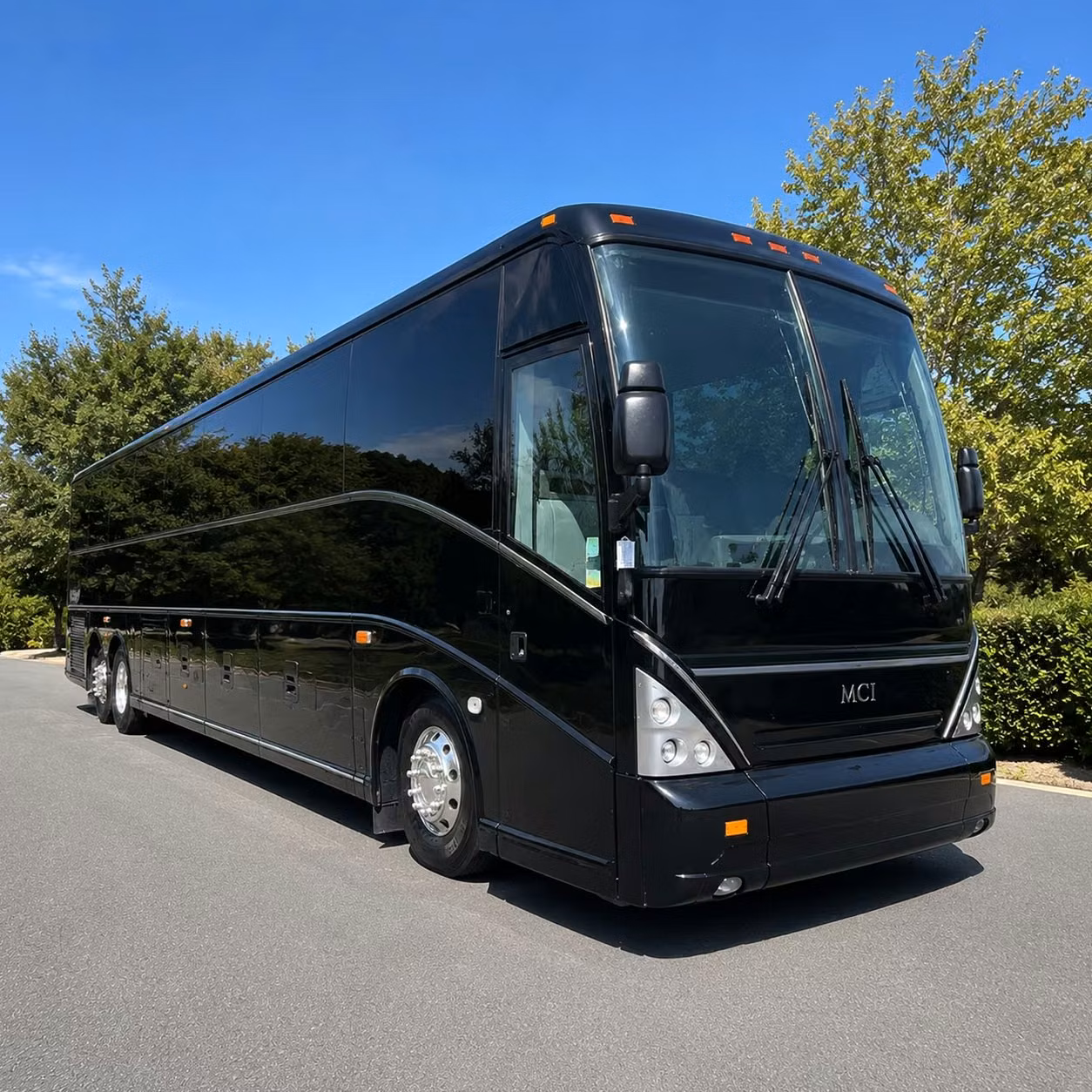airport transfer shuttles to will rogers world airport