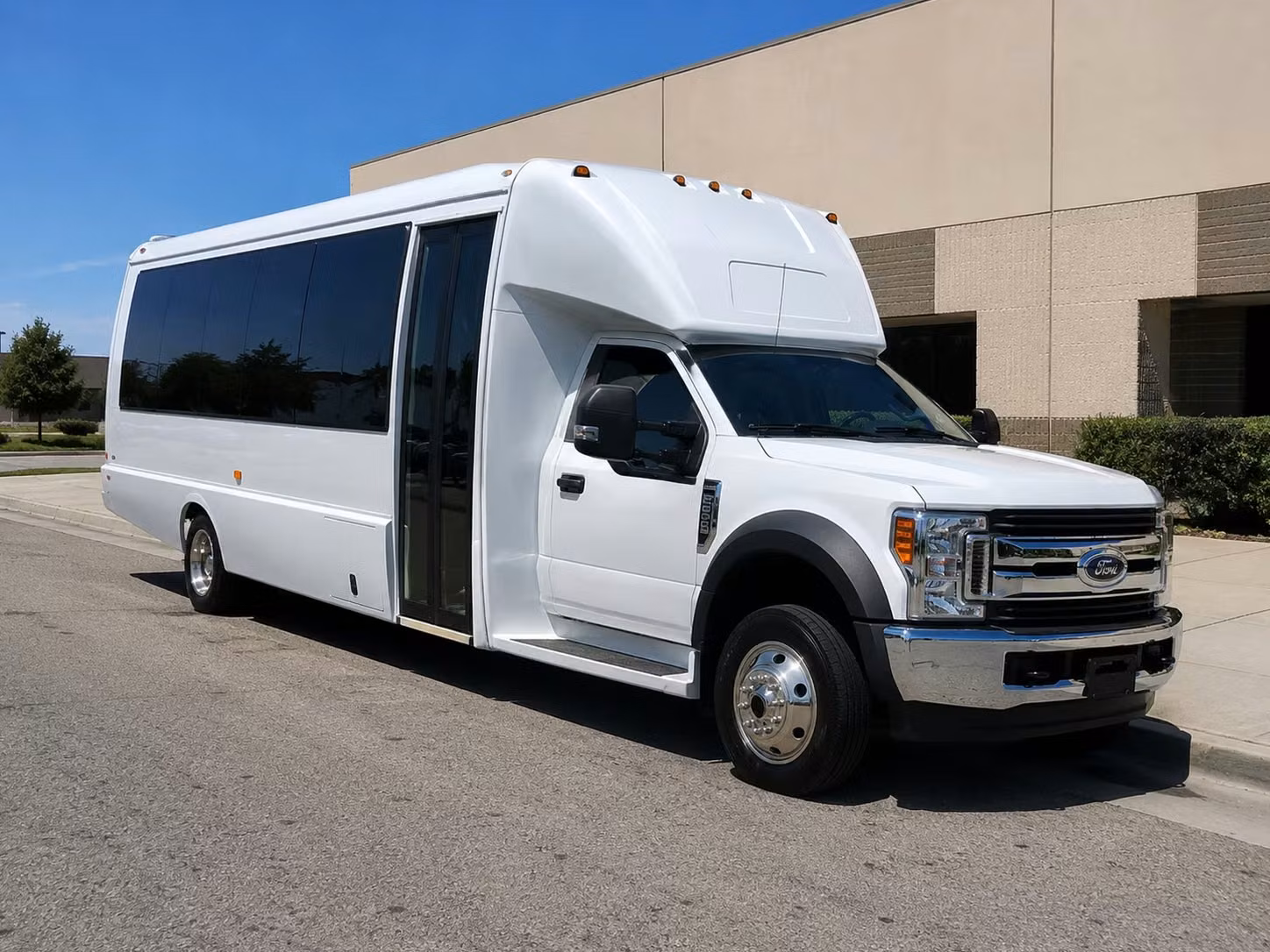 oklahoma city 15 passenger minibus rental